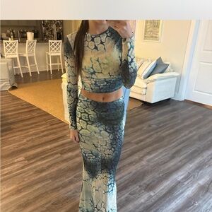 Missguided Blue and Cream Patterned Skirt and Shirt perfect for Mardi Gras ect!!